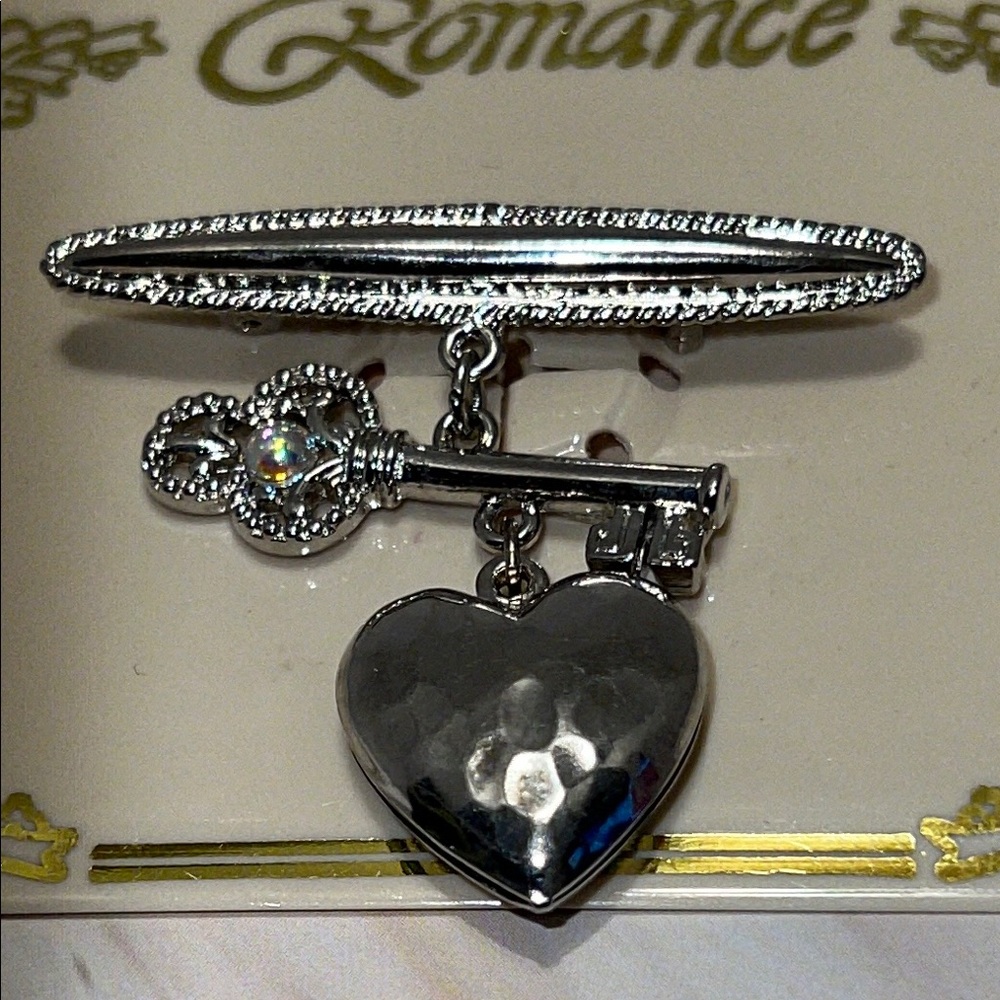 New Romance Chic Silver Tone Key and Heart Brooch